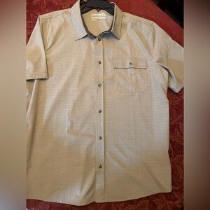 Avalanche Outdoor Supply Co Men’s Tan and Grey Button Up Short Sleeve  XL  NWOT